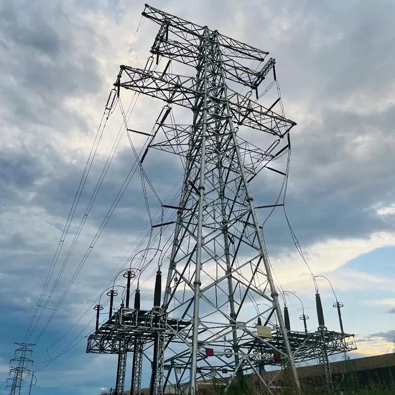 220kV送電線アングル鉄塔
